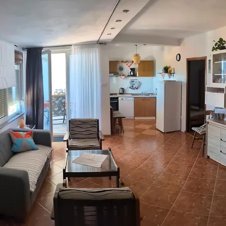 Dada * نوفي فينودولسكي