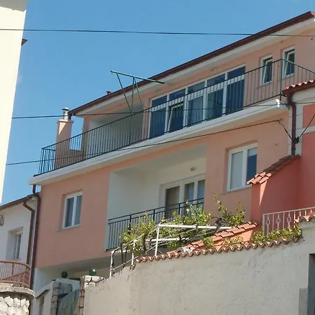 Dada Apartment