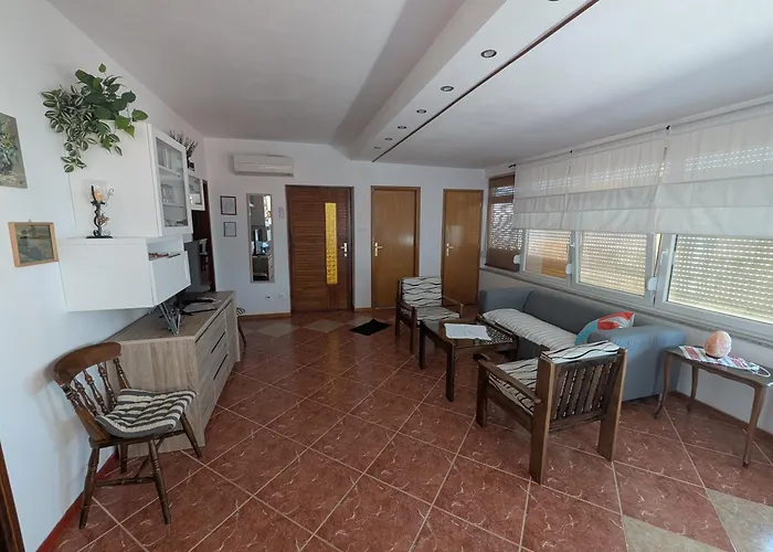 Dada Διαμέρισμα *